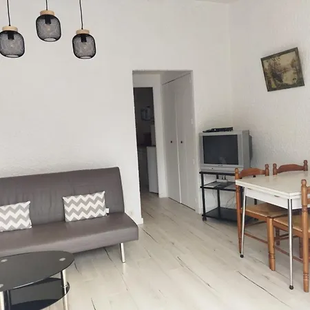Holiday home Maisonnette Calme Proche Avec Parking Et Animaux Admis - Fr-1-194-443