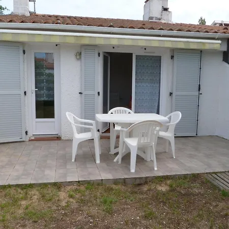 Maisonnette Calme Proche Avec Parking Et Animaux Admis - Fr-1-194-443 Holiday home