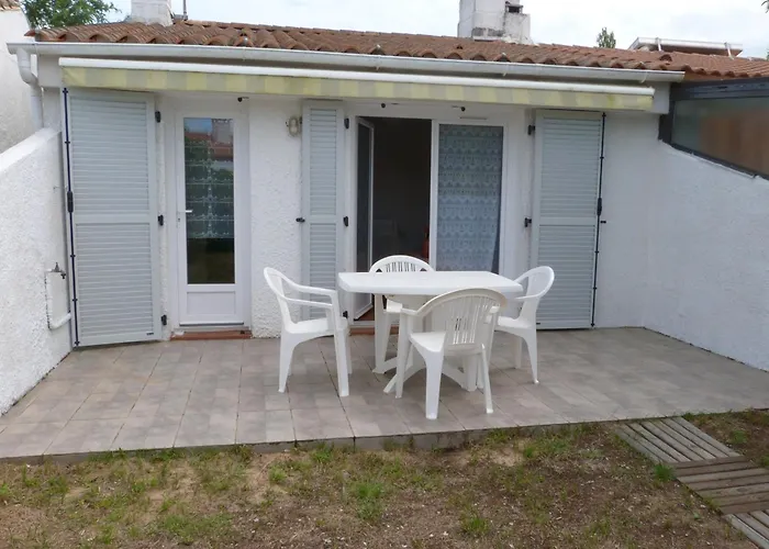 Maisonnette Calme Proche Avec Parking Et Animaux Admis - Fr-1-194-443 Nyaraló